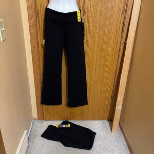 (SOLD) Kirkland Ladies Small Moisture wicking activewear full length pants NWT